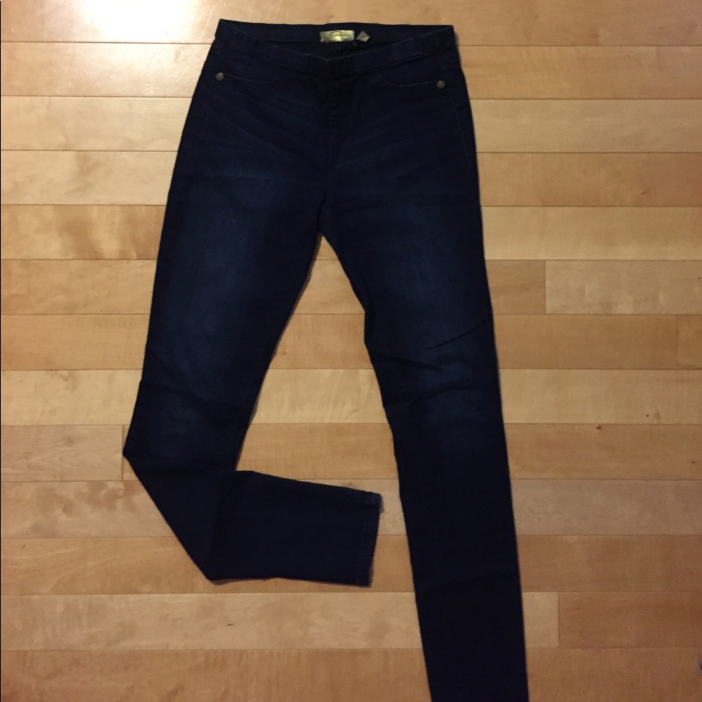 Vera Wang Skinny Jeans