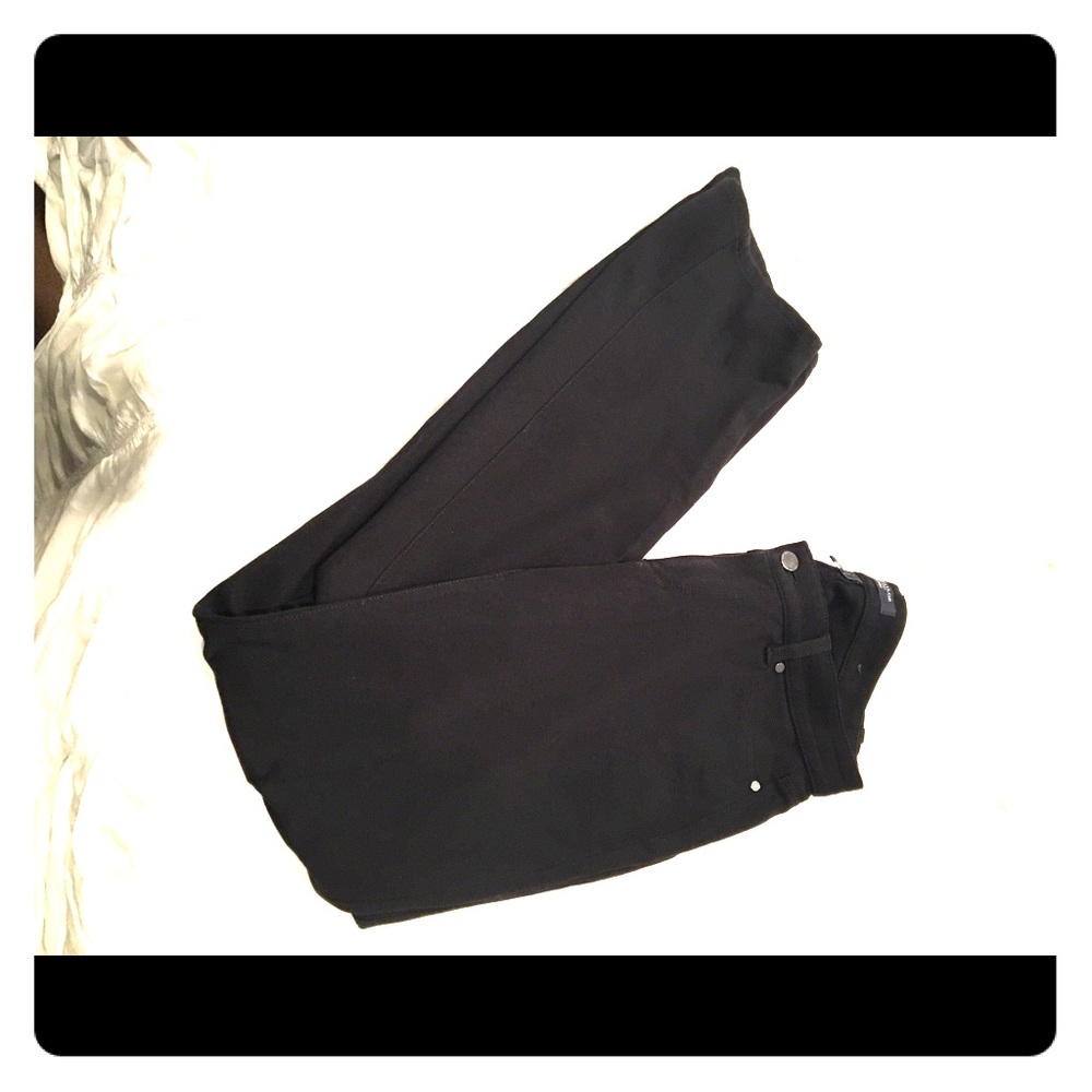 Ann Taylor Black Jeans Slim Cut Size 8. (Stretch)