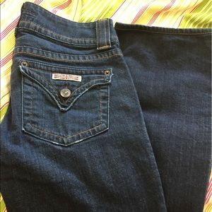 Petite Hudson sz 25 bootcut short jeans