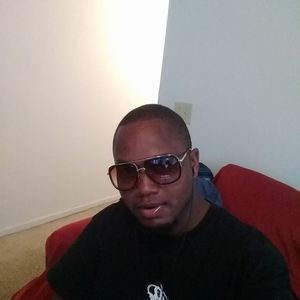 Meet your Posher, Derrick