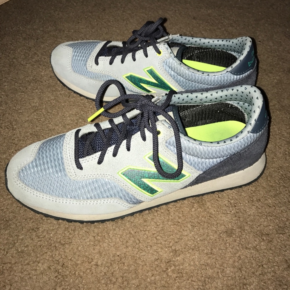 New Balance CW620 round toe suede sneakers
