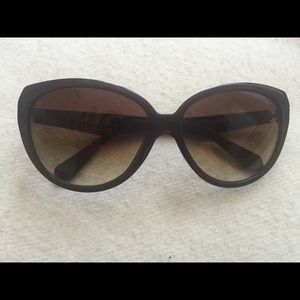 Cat eye Kenneth Cole Reaction sunglasses