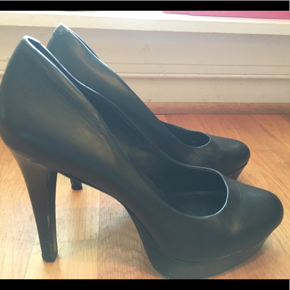 Sale ⚡️ Jessica Simpson Waleo leather pumps