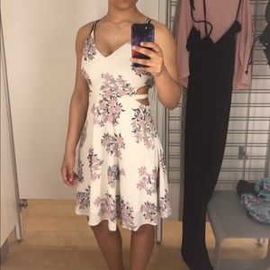 Beautiful Floral flowy dress.