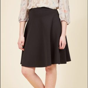 En Pointe Accompanist A Line Skirt in Black