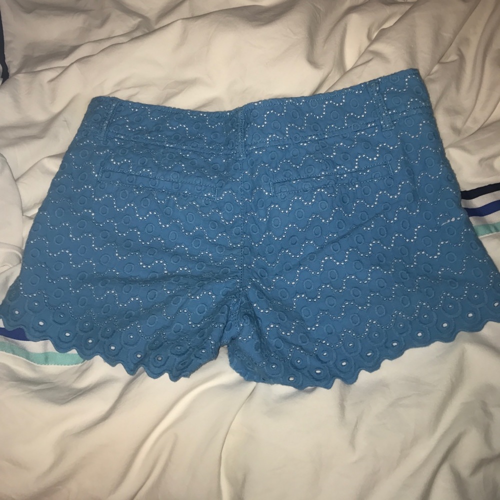 Blue Lilly Pulitzer Walsh shorts - Picture 2 of 2