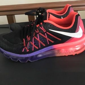 Women's Nikes size 8.5