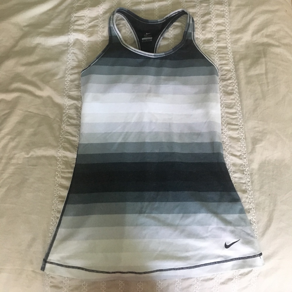 Small nike top with built in sports bra