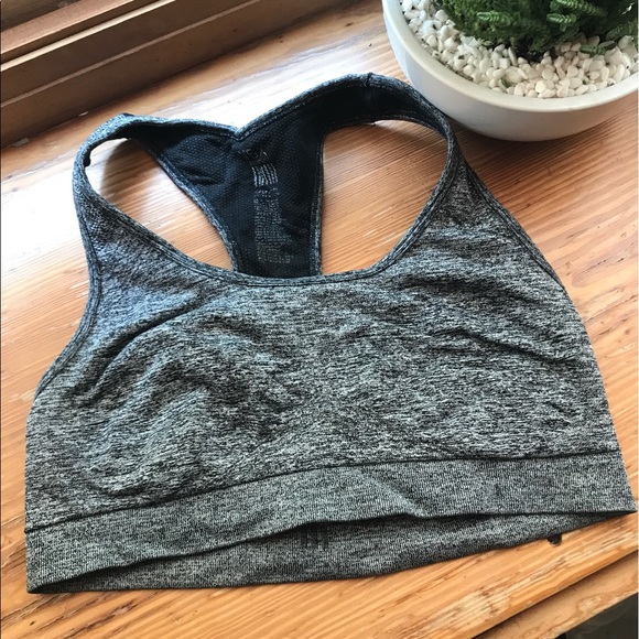 🌟VICTORIAS SECRET VSX Sports Bra - Picture 1 of 3