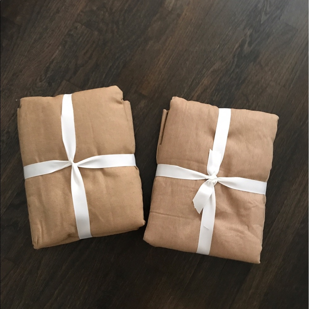 Pottery Barn Curtains 50x 96 (2 panels available)