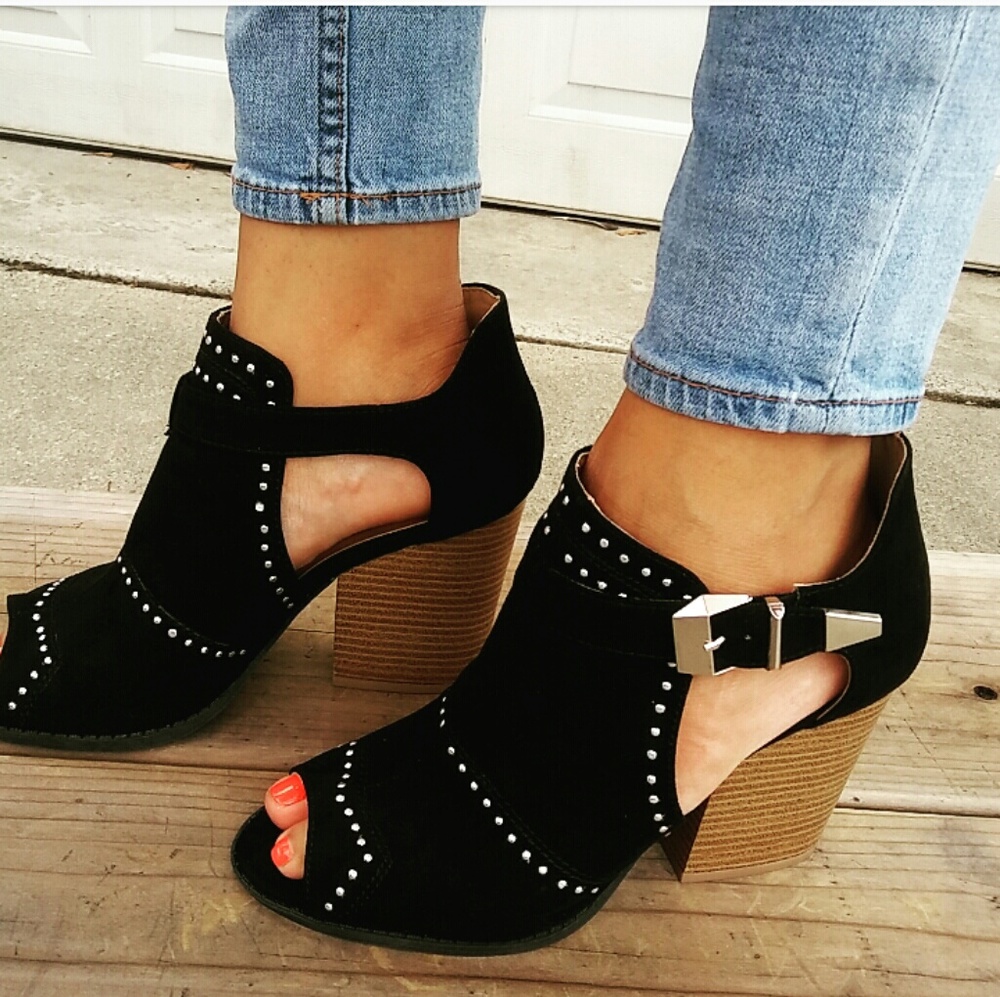 //The Susie Q// Black studded open toe bootie - Picture 3 of 5