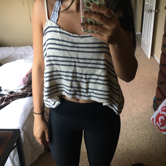 Knit crop top - Picture 3 of 3