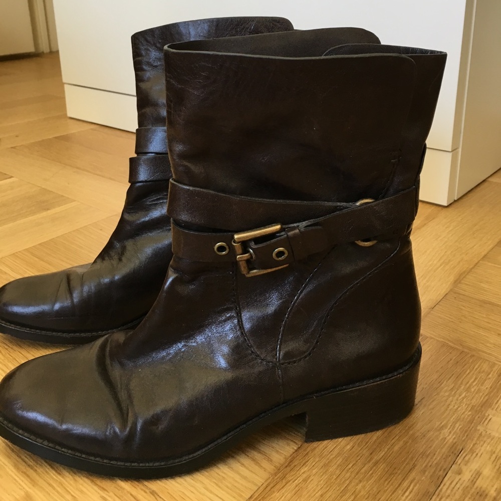 🍁COACH🍁 brown leather boots size 8.5