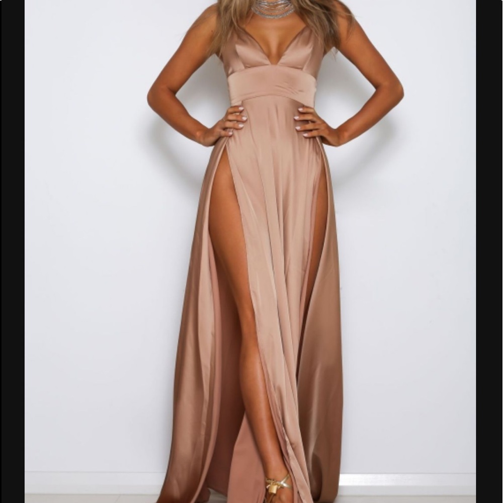 Abyss by Abby Nikki Dress in Gold. Size small.