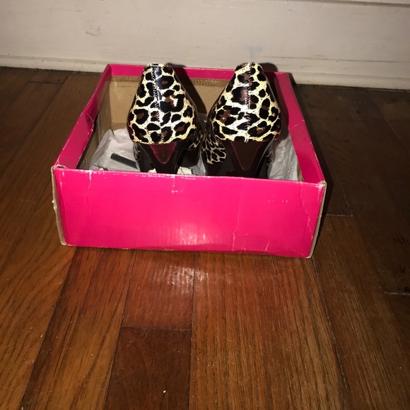 Cheetah print heels - Picture 3 of 4