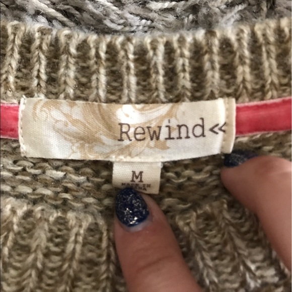 Fuzzy sweater - Picture 2 of 2