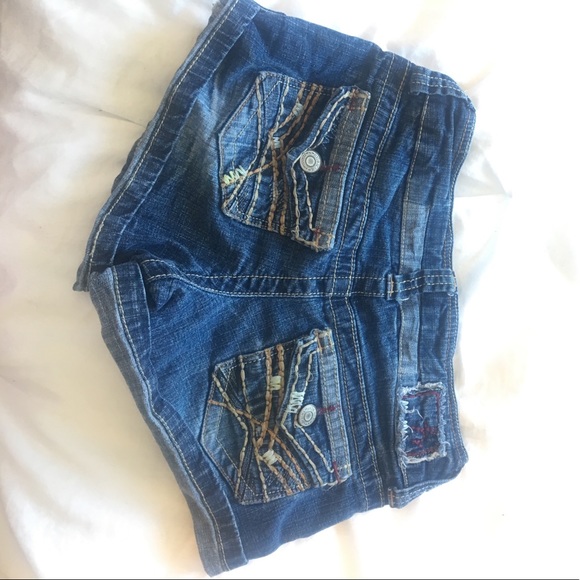 Medium Wash Jean Shorts - Picture 3 of 3