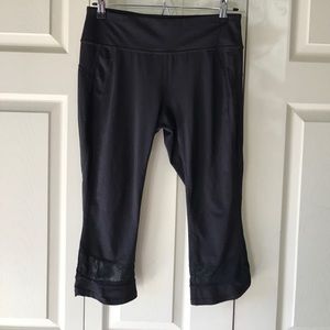 Black athletic cropped legging with mesh detailing