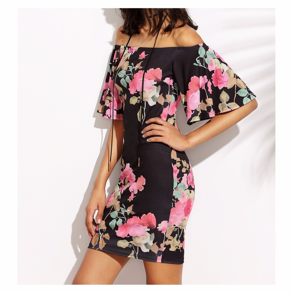 ❗️FINAL PRICE❗️ Black Off Shoulder Bodycon Dress - Picture 3 of 7