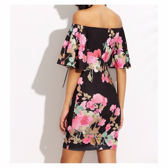 ❗️FINAL PRICE❗️ Black Off Shoulder Bodycon Dress - Picture 4 of 7