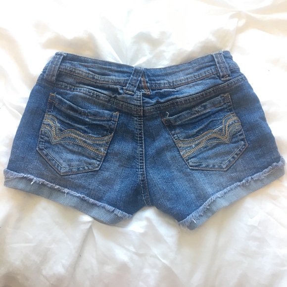 Medium Faded Washed Jean Shorts - Picture 3 of 3