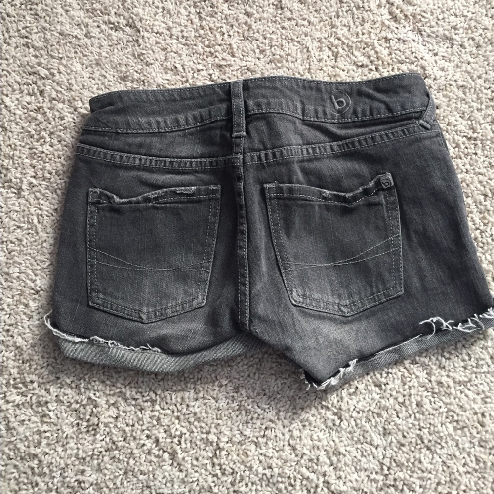 Shorts - Picture 2 of 4