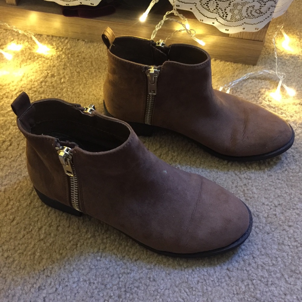 Ankle boots