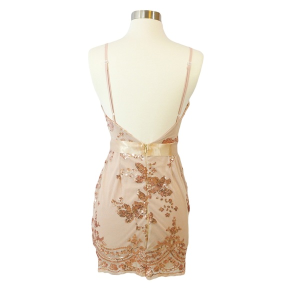 ❗️FINAL PRICE❗️Gold Nude Backless Sequin Dress - Picture 6 of 7