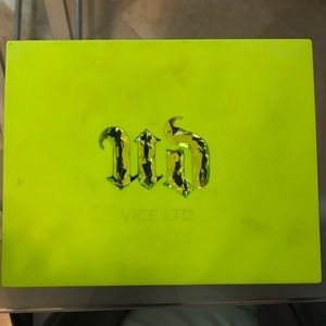 Urban decay eyeshadow palette