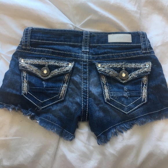 Jean Shorts - Picture 3 of 3