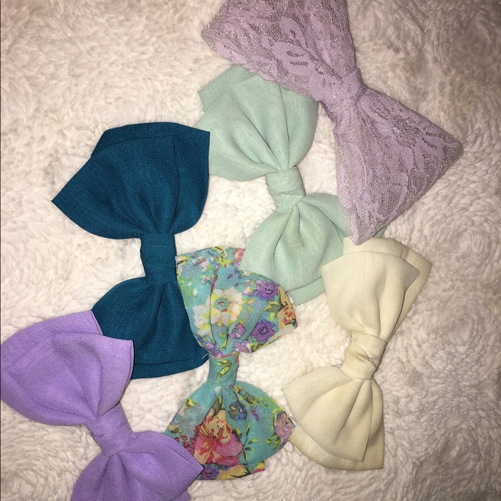 6 claire's bows