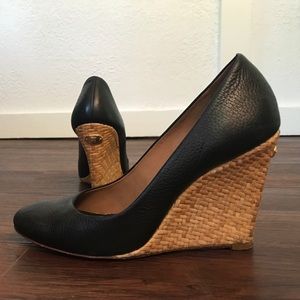 BCBG Wedge black