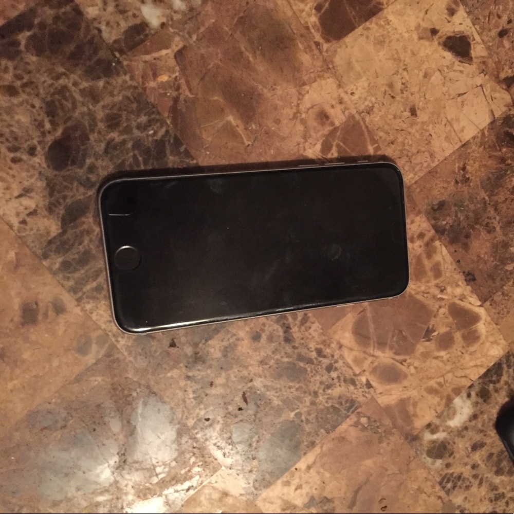 Black IPhone 6s