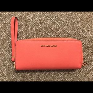 Michael Kors wristlet/wallet