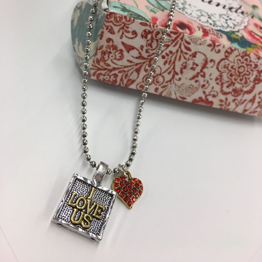 Plunder Designs Necklace 🔹New in original package