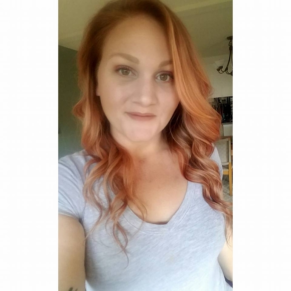Meet your Posher, Katie - Picture 1 of 1