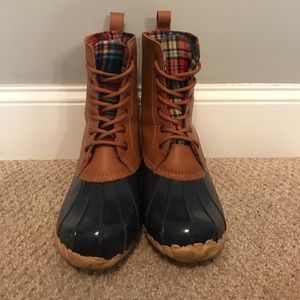 Insulated rain boots