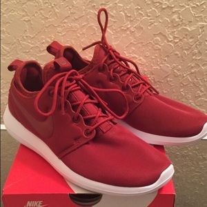 Nike Roshe woman's size 8