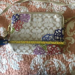 Coach Poppy flower Tablet Bag (authentic)