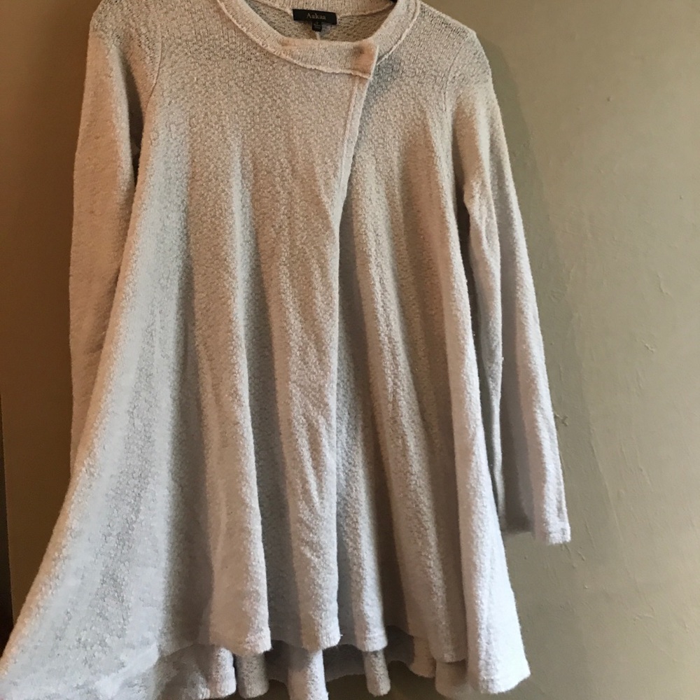 Sweater - Picture 2 of 2