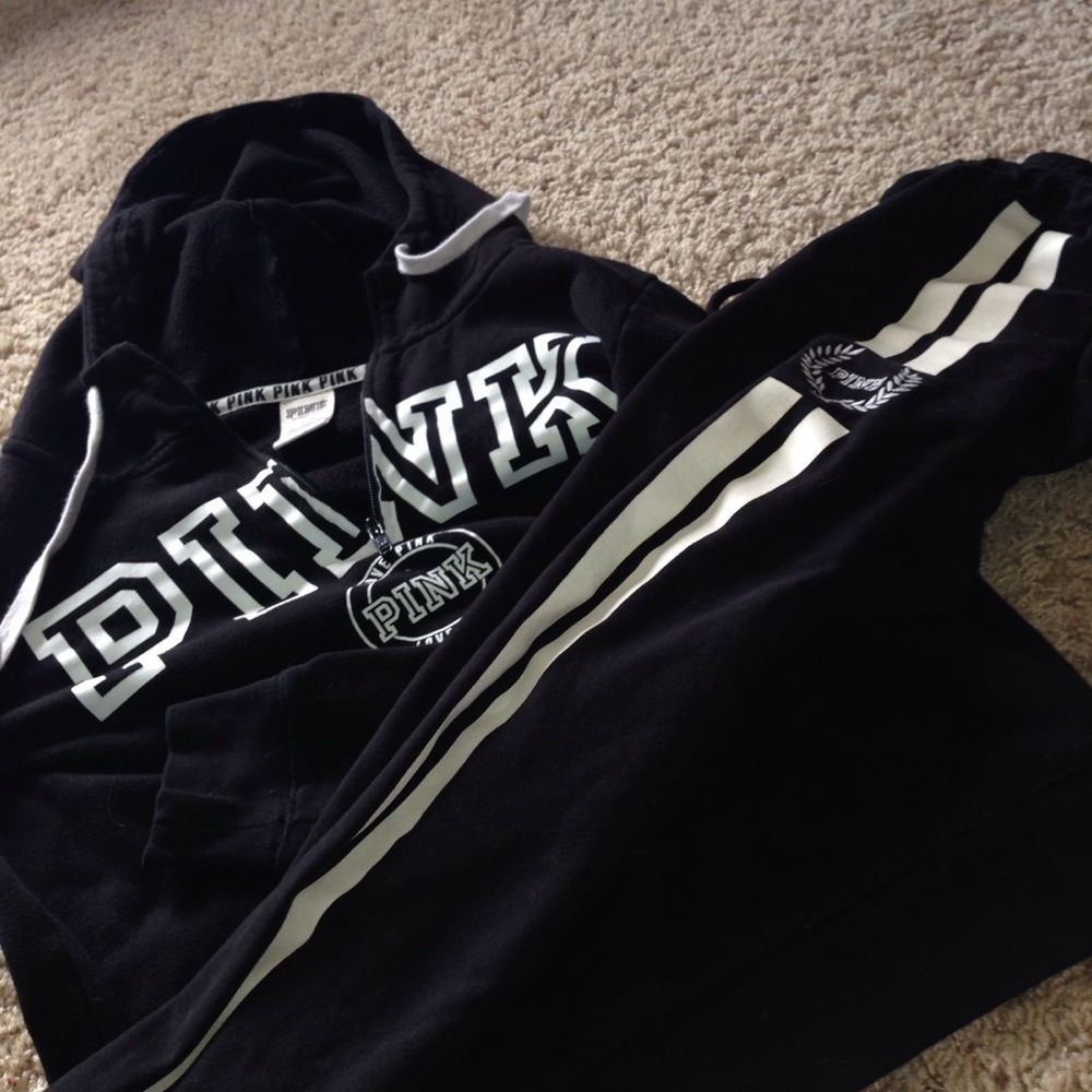 Pink vs sweatpants and matching jacket