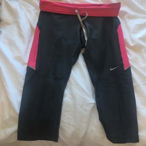 Capri Nike leggings - Picture 2 of 3