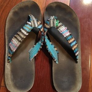 Sanuk Colorful Summer Sandals!
