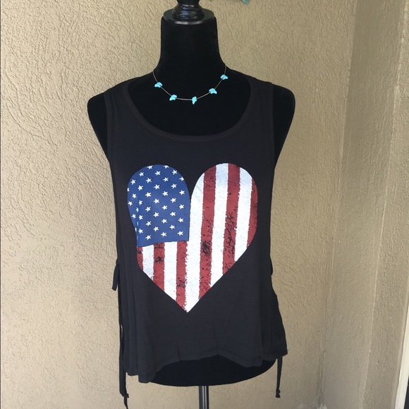 Orange Creek patriotic heart open side tank - Picture 4 of 8