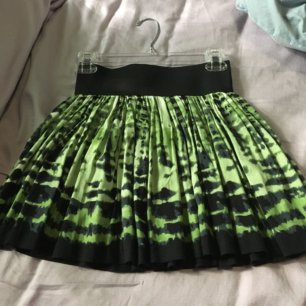 Green skirt size small