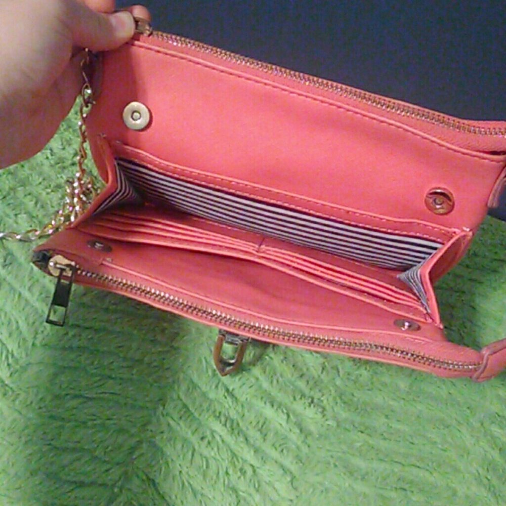 Purse - Picture 2 of 2