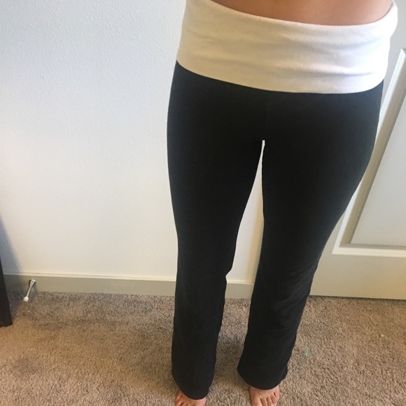 Victoria Secret Yoga Pants - Picture 1 of 3