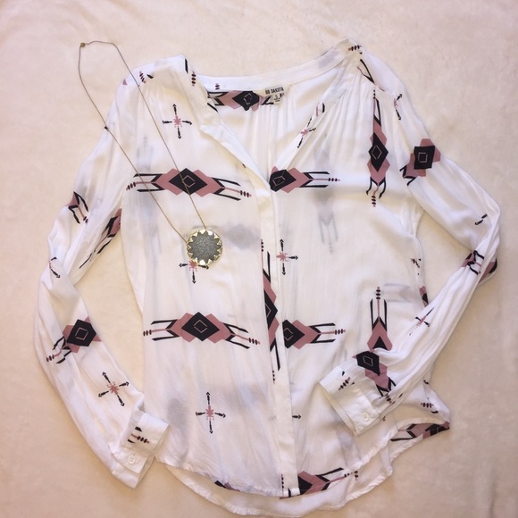 BB Dakota Tops - BB Dakota tribal print top!