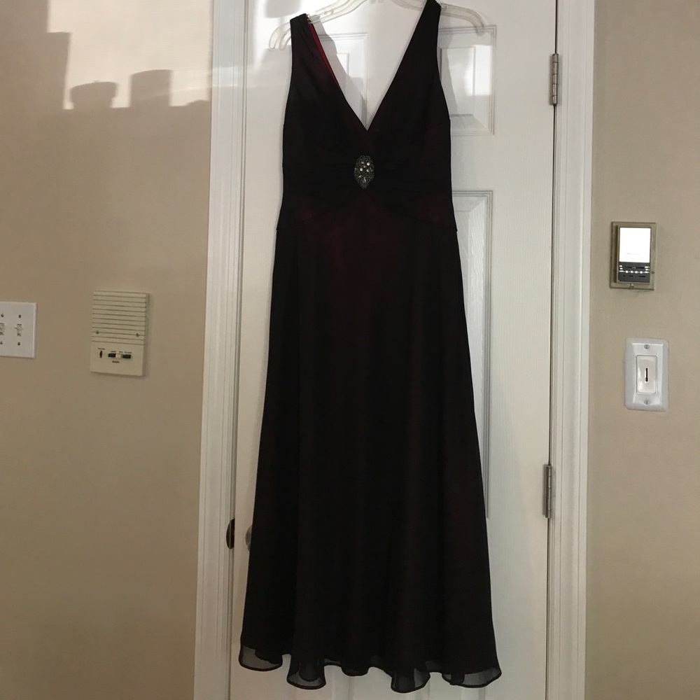 Jones wear chiffon cocktail dress