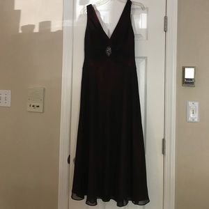 Jones wear chiffon cocktail dress